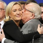 Сын сменяет отца: европейские политики несут все «в семью»