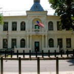 В Кишиневе вручили гран-при за сохранение культурного наследия... посольству США
