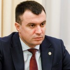 Министр финансов попросил убежища в нацбанке