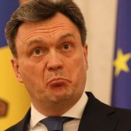 Речан обратится в парламент с просьбой объявить чрезвычайное положение с 16 декабря