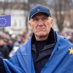 "Милитаризация и русофобия идут в пакете с кредитами на ремонт дорог"