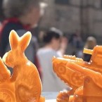 Немецкие кондитеры возобновили производство пасхальных кроликов времен Третьего рейха - верхом на танках