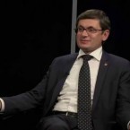 Игорь Гросу агитирует за Крина Антонеску