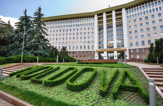 {Молдова свернула участие в работе СНГ, но пользуется преимуществами членства } Молдавские Ведомости