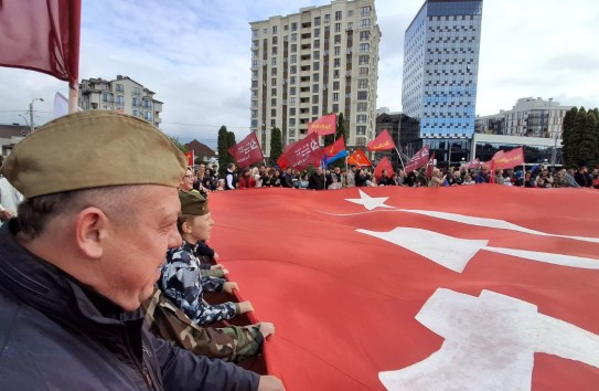 {В автопробеге 9 мая участвовало в этом году в несколько раз больше автомобилистов} Молдавские Ведомости