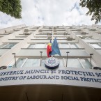 НКСС перечислила деньги 375 покойникам