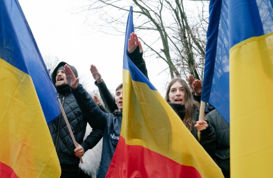 {Румынские власти борются с поклонниками Антонеску и Кодряну избирательно } Молдавские Ведомости