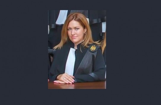 {Судья и ее муж - судебный пристав обвиняются в необоснованном обогащении} Молдавские Ведомости