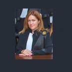 Судья и ее муж - судебный пристав обвиняются в необоснованном обогащении