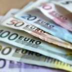 ЕК приостановила перечисление Румынии почти 900 миллионов евро