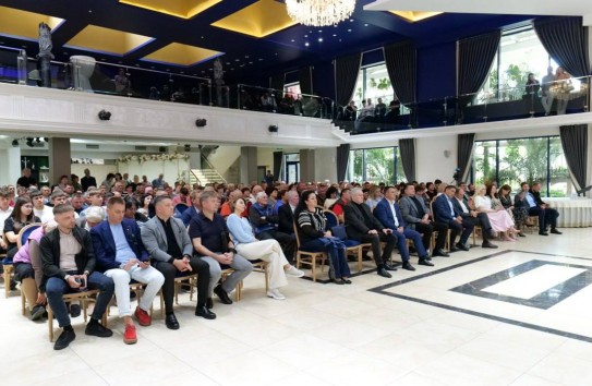 {Кику: Если срочно не изменить курс, государство рискует исчезнуть} Молдавские Ведомости