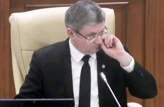 {Гросу раскритиковал оппозиционный блок "Альтернатива"} Молдавские Ведомости