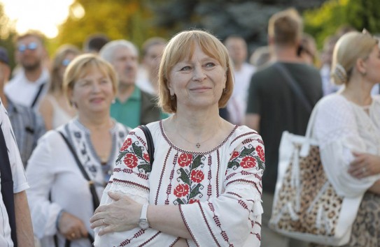{Если министр не отвечает за действия врачей – за что же она получает зарплату? } Молдавские Ведомости