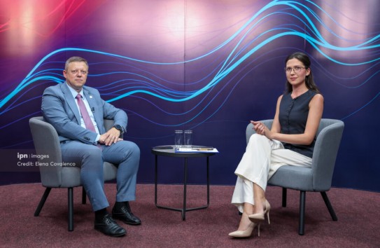 {Стартует электоральный период, а не кампания. Что это значит? } Молдавские Ведомости