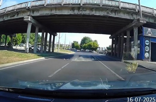 {Часть Измаильского моста отвалилась} Молдавские Ведомости