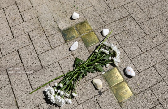 {«Камни преткновения» в память о жертвах холокоста} Молдавские Ведомости
