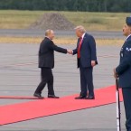 Трамп: "Европейские страны должны немного подключиться, но все зависит от Зеленского"
