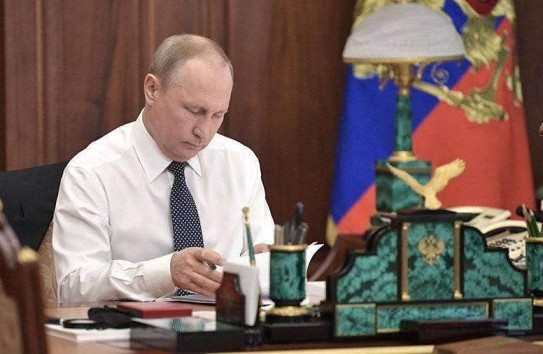{Дети, Путин проверяет ваши дневники!} Молдавские Ведомости