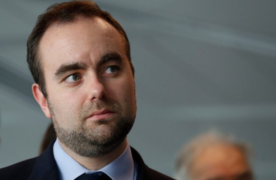 {Макрон назначил нового премьера } Молдавские Ведомости