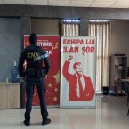 Десятки обысков, 800 тысяч лей изъято