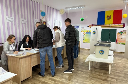 {В Молдове открыты все избирательные участки } Молдавские Ведомости