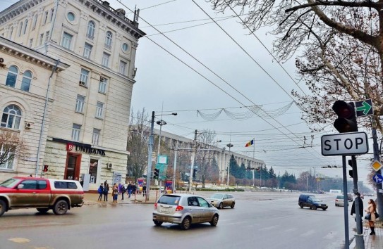 {О людях, что ушли не досидев, не докурив последней папиросы…} Молдавские Ведомости