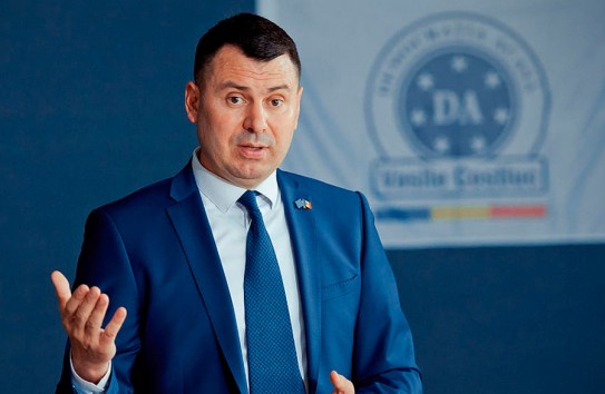 {Костюк: «Им нужны наши мандаты, чтобы изменить Конституцию, обеспечив Санду переизбрание на третий срок»} Молдавские Ведомости