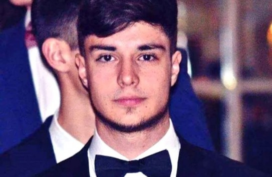 {Десять лет со дня трагедии в «Colectiv»: из огня пожара - в полымя бюрократии} Молдавские Ведомости