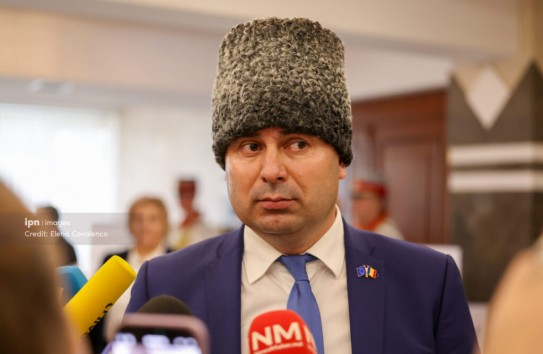 {Депутаты Костюка будут работать сверхурочно без оплаты } Молдавские Ведомости