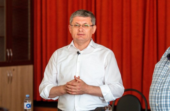 {«Выборы! Выборы!» и далее… в рифму} Молдавские Ведомости