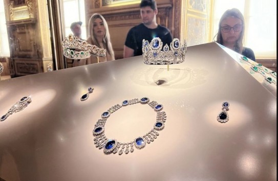 {Драгоценности из Лувра хотели продать израильской фирме через даркнет} Молдавские Ведомости