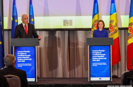 {Майя Санду обещала Алену Берсе защитить европейские демократии от гибридных атак} Молдавские Ведомости