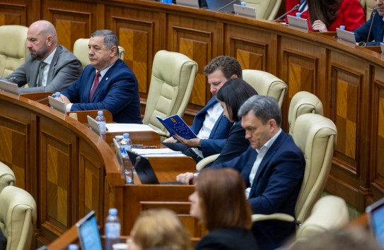 {Анатолий Дирун: Молдова будет максимально быстро присоединяться ко всем антироссийским санкциям ЕС} Молдавские Ведомости