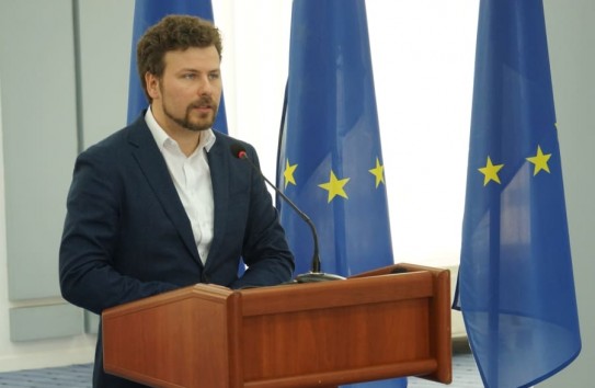 {Экзамен по румынскому для школ с преподаванием на языках нацменьшинств состоит из 4 частей } Молдавские Ведомости