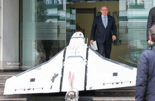 {Посол России говорит об «операциях под чужим флагом»} Молдавские Ведомости