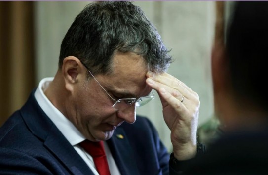 {Министр обороны Румынии подал в отставку... чтобы защитить страну от России } Молдавские Ведомости