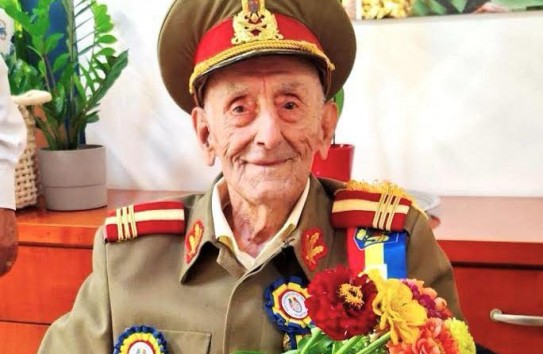 {Никушор Дан наградил ветерана румынской армии – участника карательных операций в Транснистрии } Молдавские Ведомости