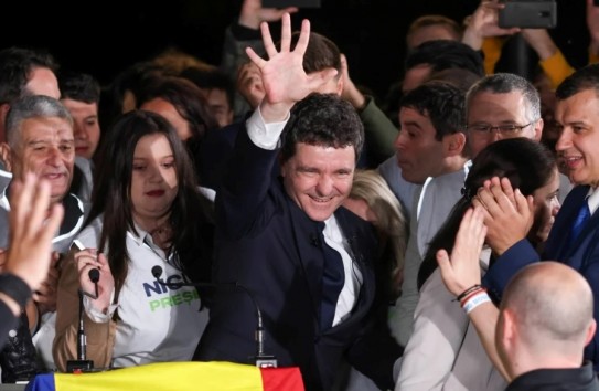 {«Единственное послание, которое Никушор Дан нам адресует, хочет он того или нет, - это “Хайль Гитлер!”»} Молдавские Ведомости