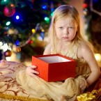 Истинные арийцы: в детсаду ребенку не дали подарок, потому что он говорит по-русски