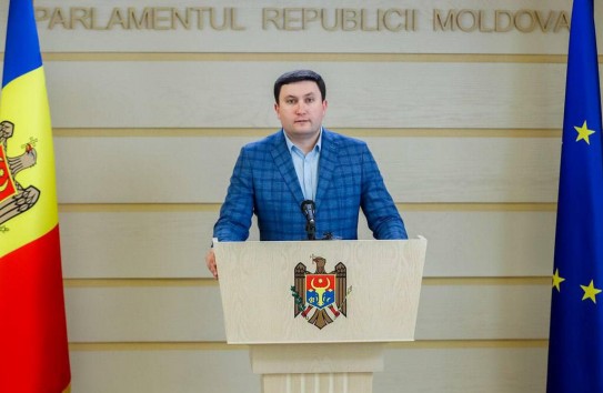 {Социалисты представили ряд законопроектов социальной направленности} Молдавские Ведомости