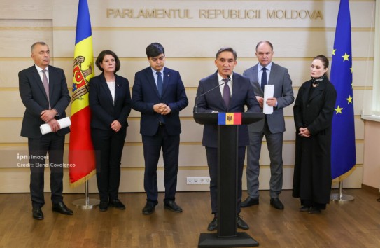 {"Альтернатива" требует аудита компании "Энергоком" в связи с закупками газа и мазута} Молдавские Ведомости