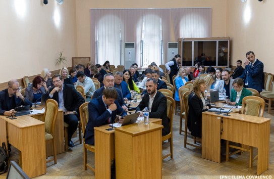 {Возник вопрос об оплате участия советников в заседаниях МСК - 3000 лей за одно посещение} Молдавские Ведомости