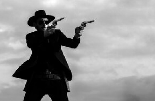 {Перестрелка в день полиции в инспекторате сектора Центр: оружие стреляло само} Молдавские Ведомости