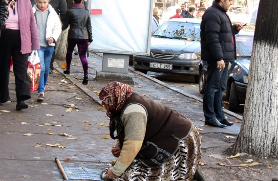 {Если сложить доходы пенсионера и министра - средний показатель впечатлит} Молдавские Ведомости