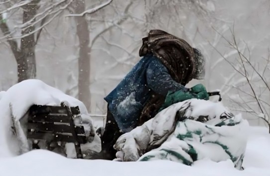 {Кишиневцев призывают сообщать властям о бездомных } Молдавские Ведомости