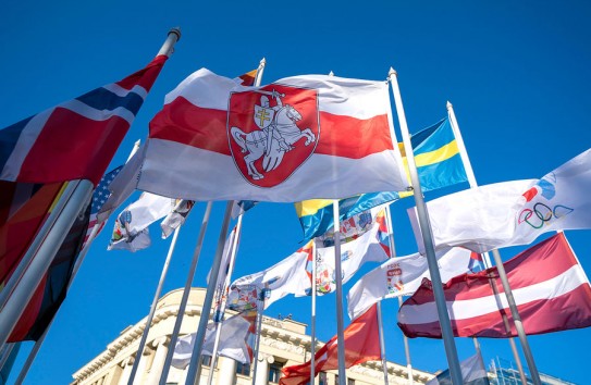 {В Латвии запретили изучать русский язык в школах} Молдавские Ведомости