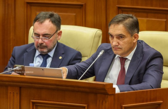 {Ткачук: Аргументы PAS об "унире" поражают цинизмом и политическим слабоумием} Молдавские Ведомости