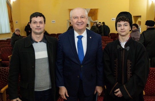 {Чимпоеш: У премьера Мунтяну не может быть частного мнения} Молдавские Ведомости