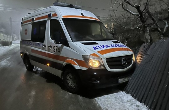 {Машины скорой помощи застряли на дорогах } Молдавские Ведомости