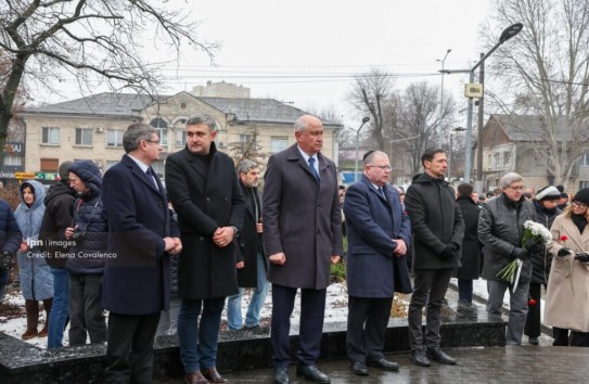 {День памяти жертв Холокоста в Кишинёве: 6 миллионов жертв и уроки на будущее} Молдавские Ведомости